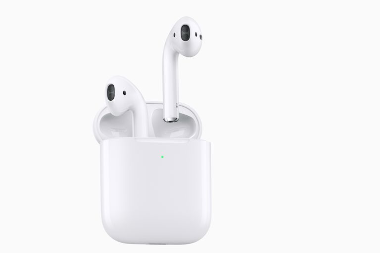 Apple Airpods在充电箱中